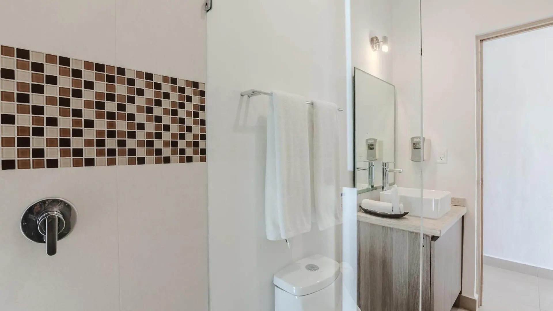 *** Hotel apartamentowy Vela'S Condos Ocean Front Puerto Morelos Meksyk